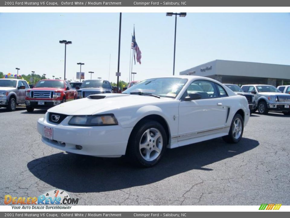 2001 Ford Mustang V6 Coupe Oxford White / Medium Parchment Photo #6