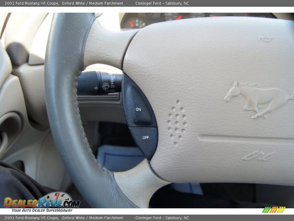 2001 Ford Mustang V6 Coupe Oxford White / Medium Parchment Photo #22