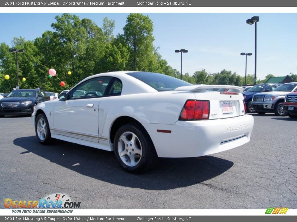 2001 Ford Mustang V6 Coupe Oxford White / Medium Parchment Photo #29
