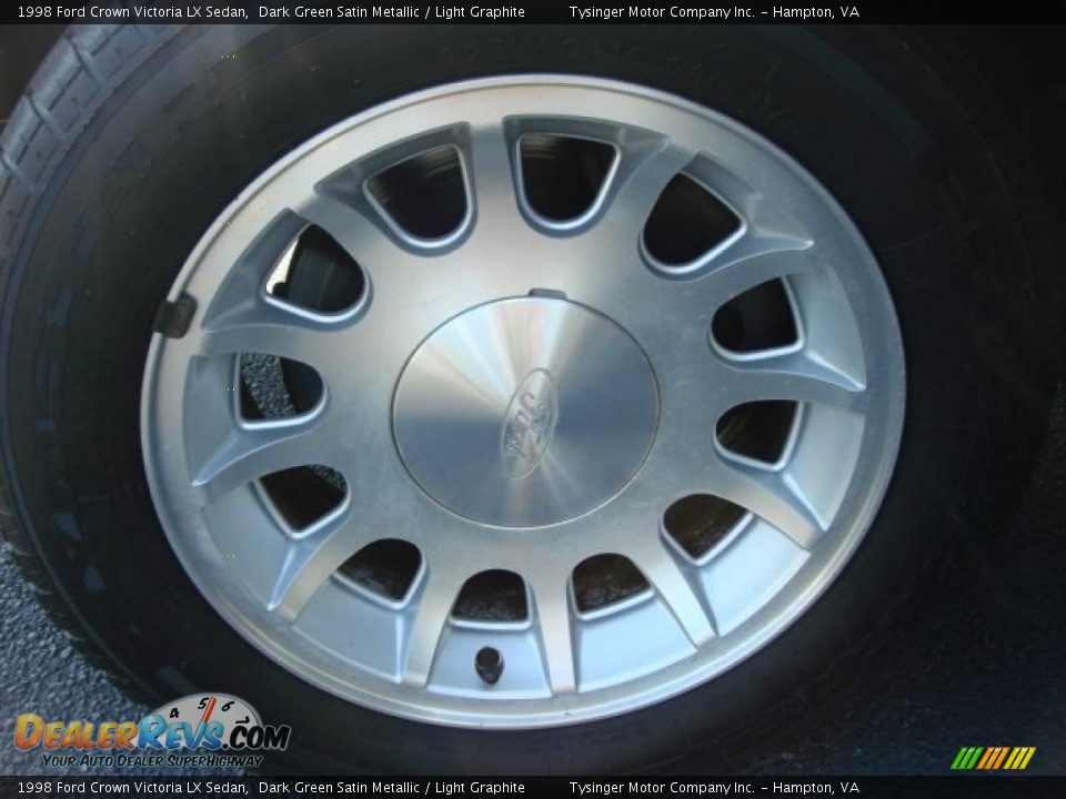 1998 Ford Crown Victoria LX Sedan Wheel Photo #15