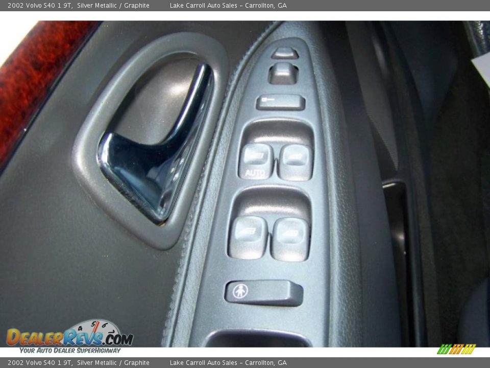 2002 Volvo S40 1.9T Silver Metallic / Graphite Photo #30