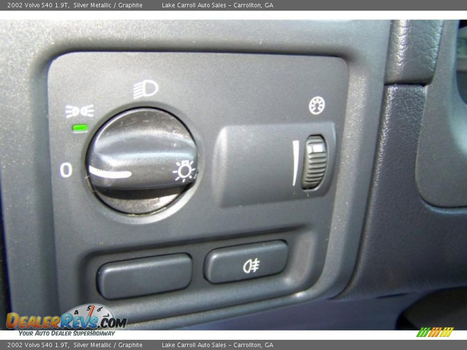 2002 Volvo S40 1.9T Silver Metallic / Graphite Photo #31