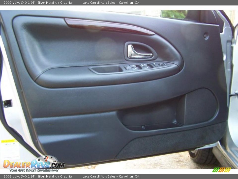 2002 Volvo S40 1.9T Silver Metallic / Graphite Photo #32