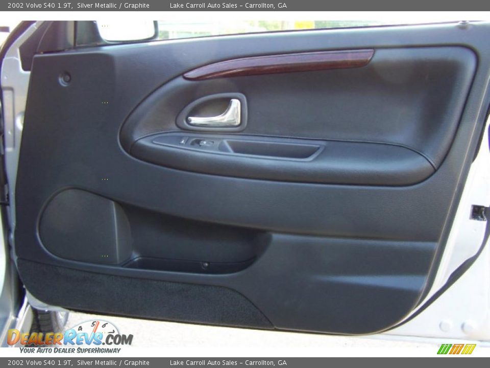 2002 Volvo S40 1.9T Silver Metallic / Graphite Photo #33