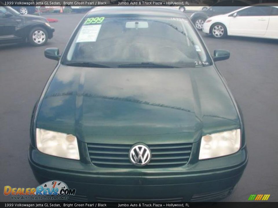 1999 Volkswagen Jetta GL Sedan Bright Green Pearl / Black Photo #3