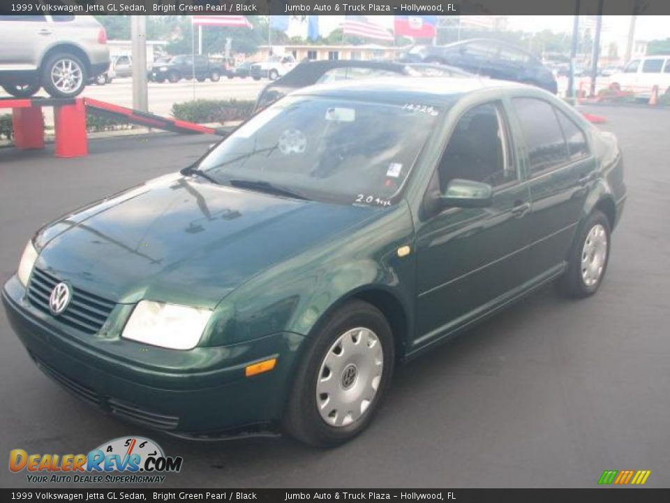 1999 Volkswagen Jetta GL Sedan Bright Green Pearl / Black Photo #5