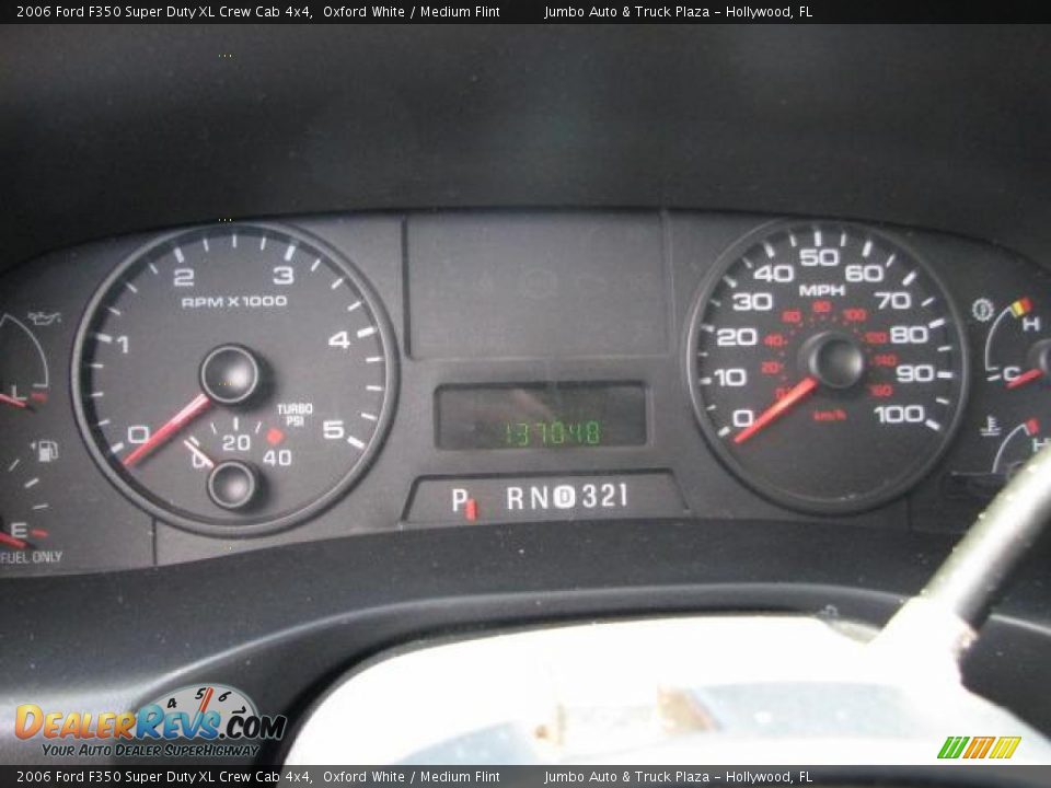 2006 Ford F350 Super Duty XL Crew Cab 4x4 Oxford White / Medium Flint Photo #23