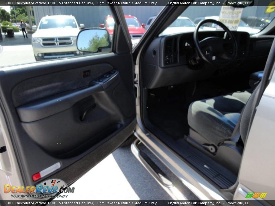 2003 Chevrolet Silverado 1500 LS Extended Cab 4x4 Light Pewter Metallic / Medium Gray Photo #4