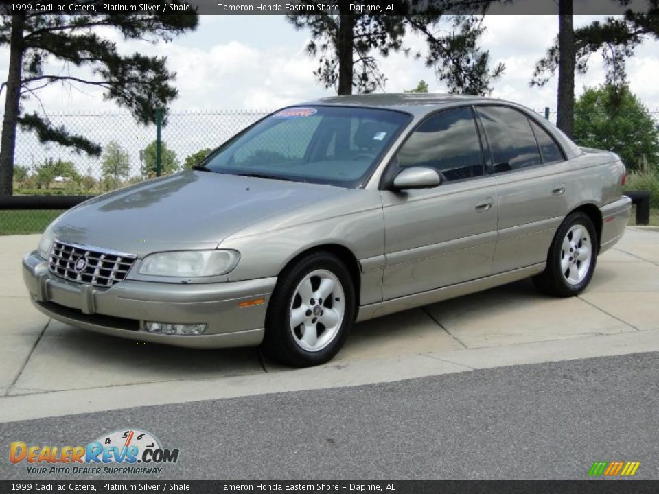 Front 3/4 View of 1999 Cadillac Catera  Photo #10