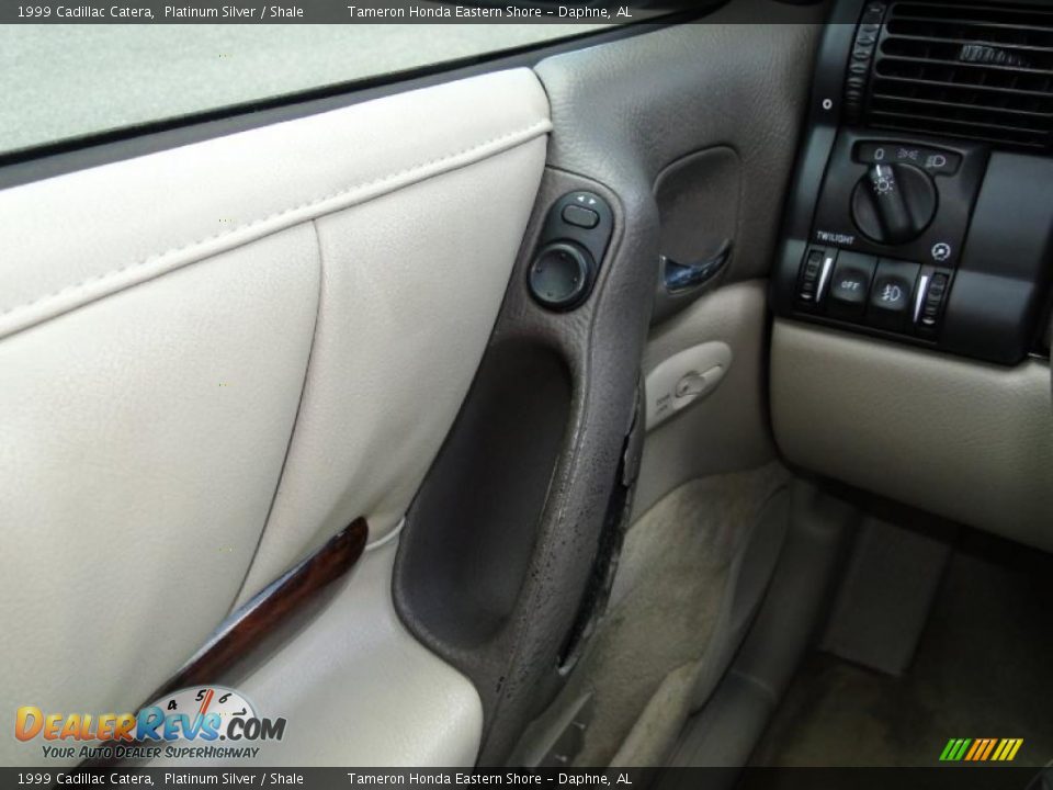 1999 Cadillac Catera Platinum Silver / Shale Photo #16