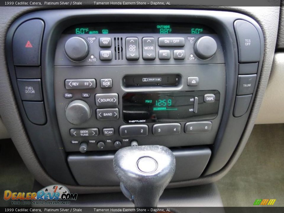Controls of 1999 Cadillac Catera  Photo #22