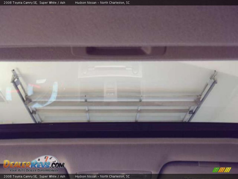 2008 Toyota Camry SE Super White / Ash Photo #19