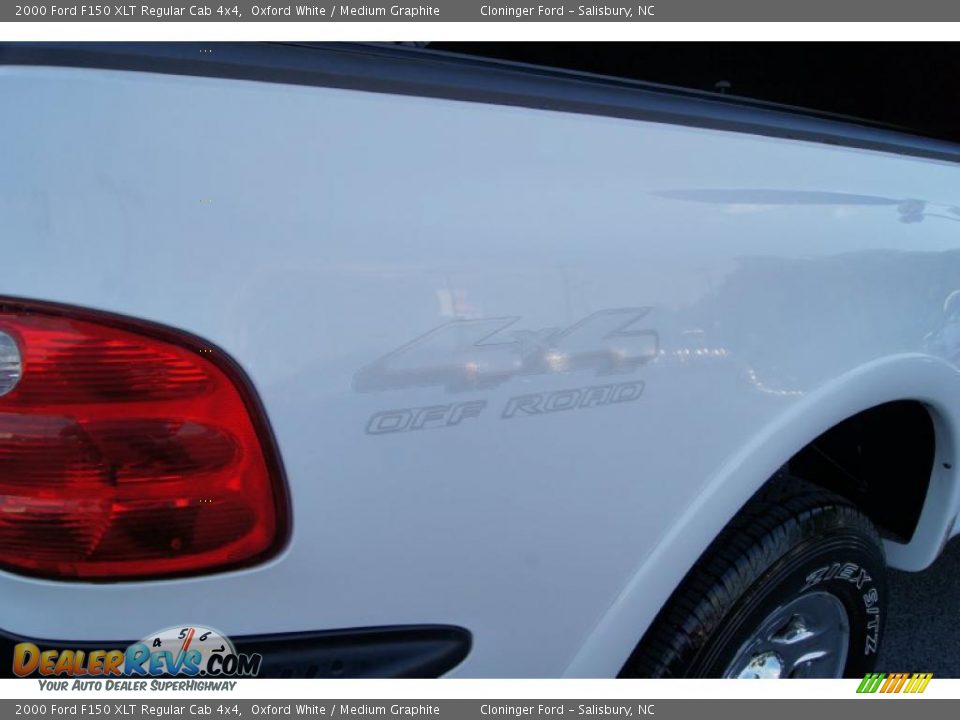 2000 Ford F150 XLT Regular Cab 4x4 Oxford White / Medium Graphite Photo #18