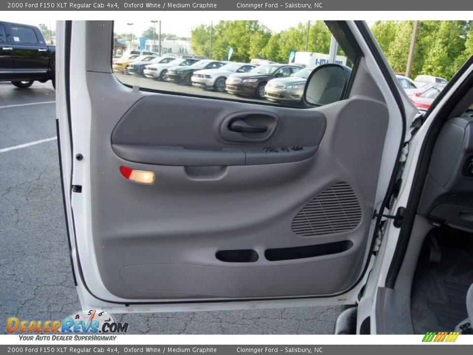 2000 Ford F150 XLT Regular Cab 4x4 Oxford White / Medium Graphite Photo #20