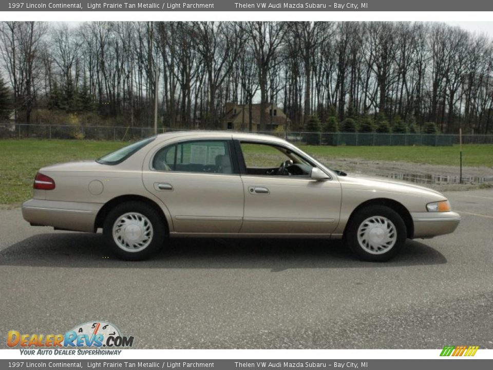 Light Prairie Tan Metallic 1997 Lincoln Continental  Photo #14