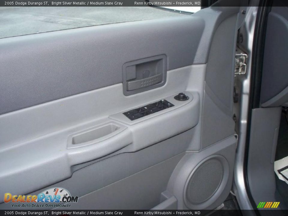2005 Dodge Durango ST Bright Silver Metallic / Medium Slate Gray Photo #5