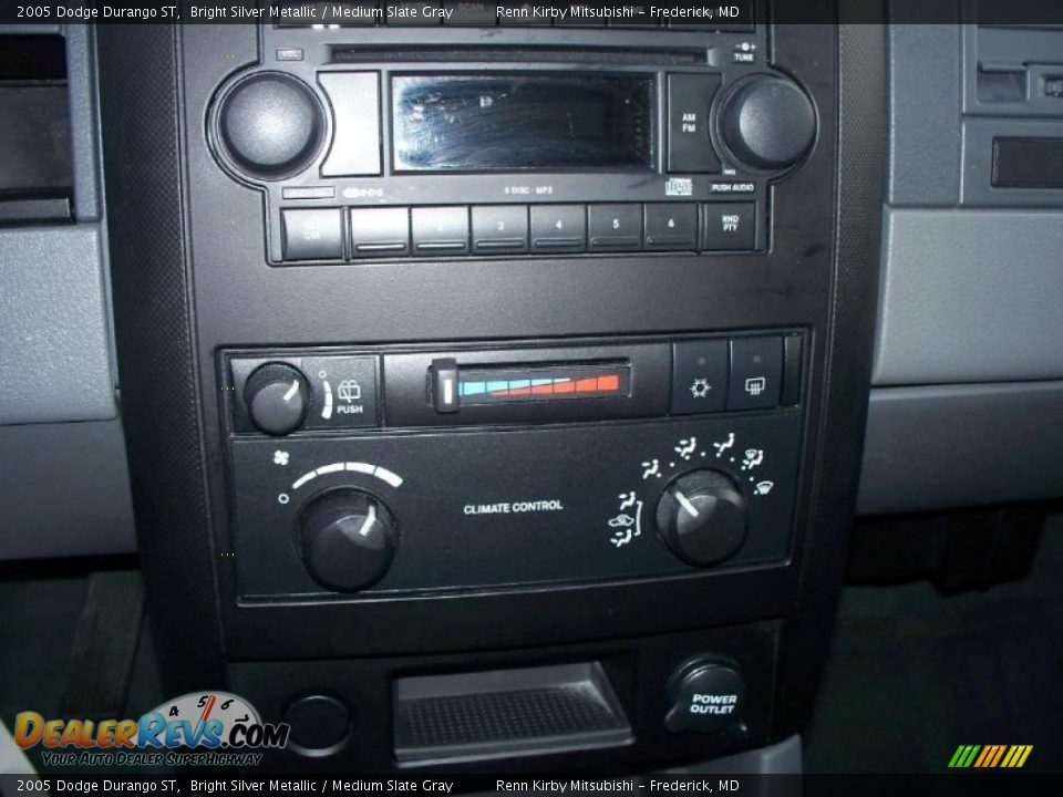 Controls of 2005 Dodge Durango ST Photo #10