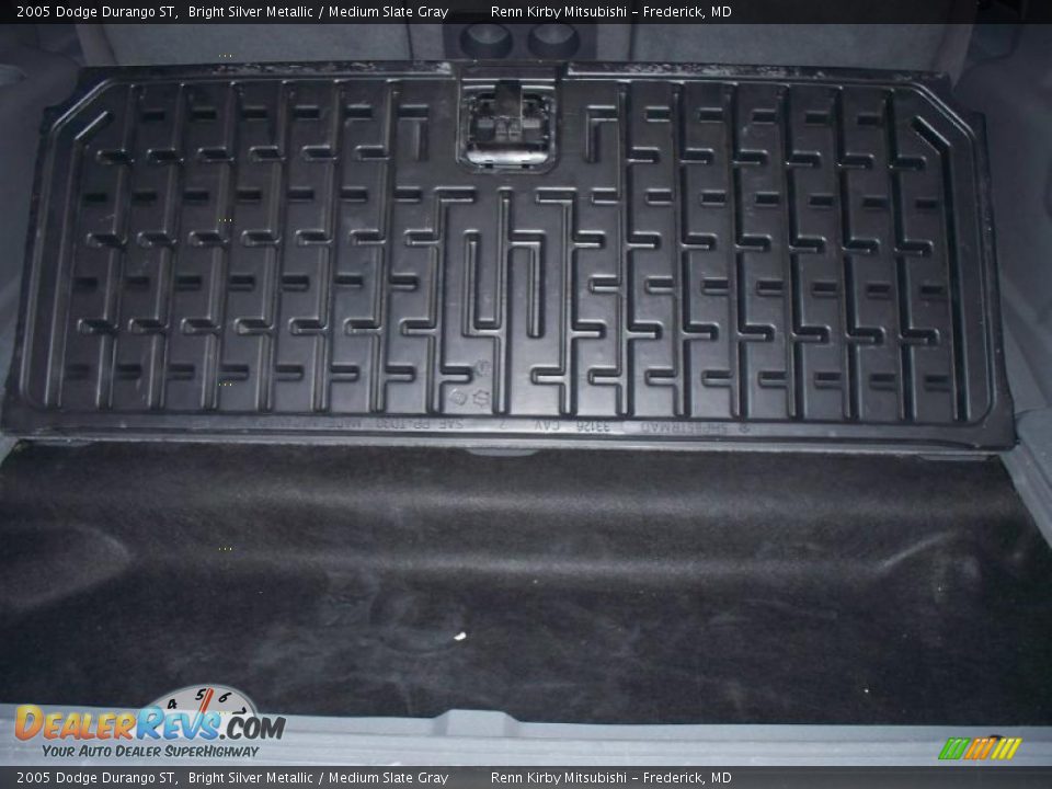 2005 Dodge Durango ST Bright Silver Metallic / Medium Slate Gray Photo #18