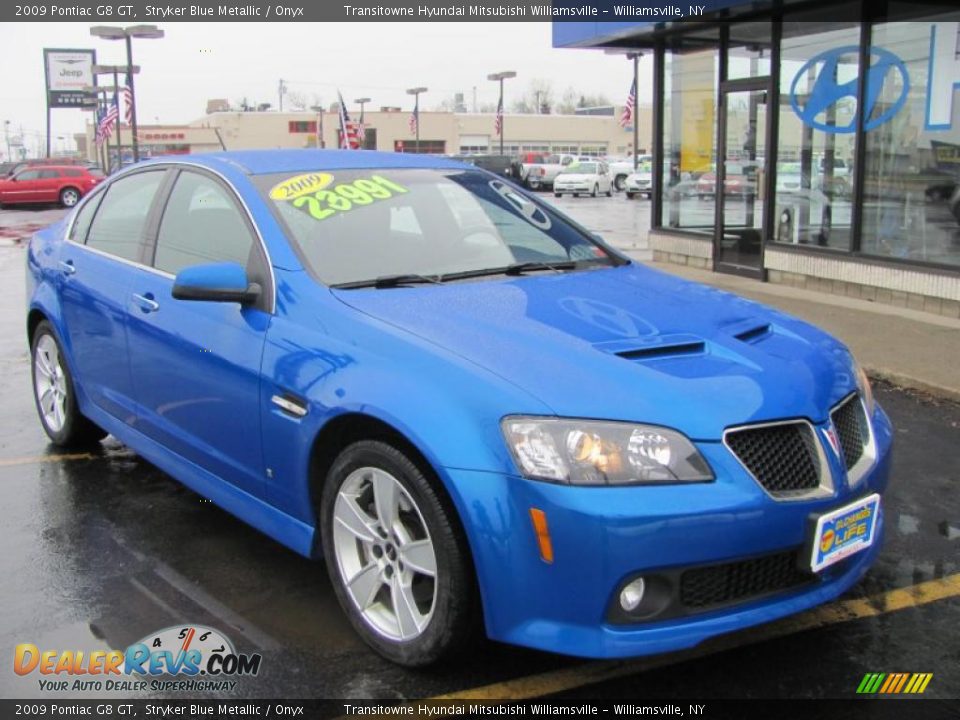 Front 3/4 View of 2009 Pontiac G8 GT Photo #22