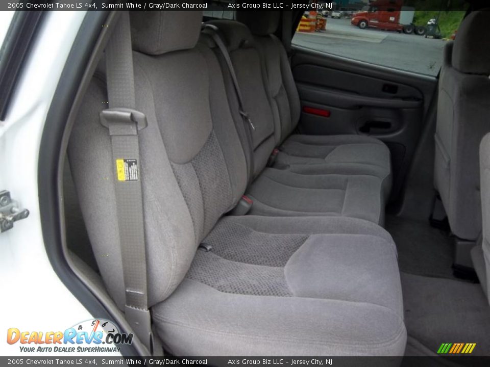 2005 Chevrolet Tahoe LS 4x4 Summit White / Gray/Dark Charcoal Photo #14