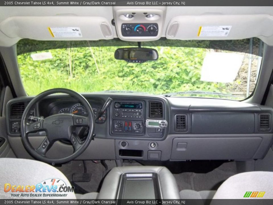 2005 Chevrolet Tahoe LS 4x4 Summit White / Gray/Dark Charcoal Photo #19