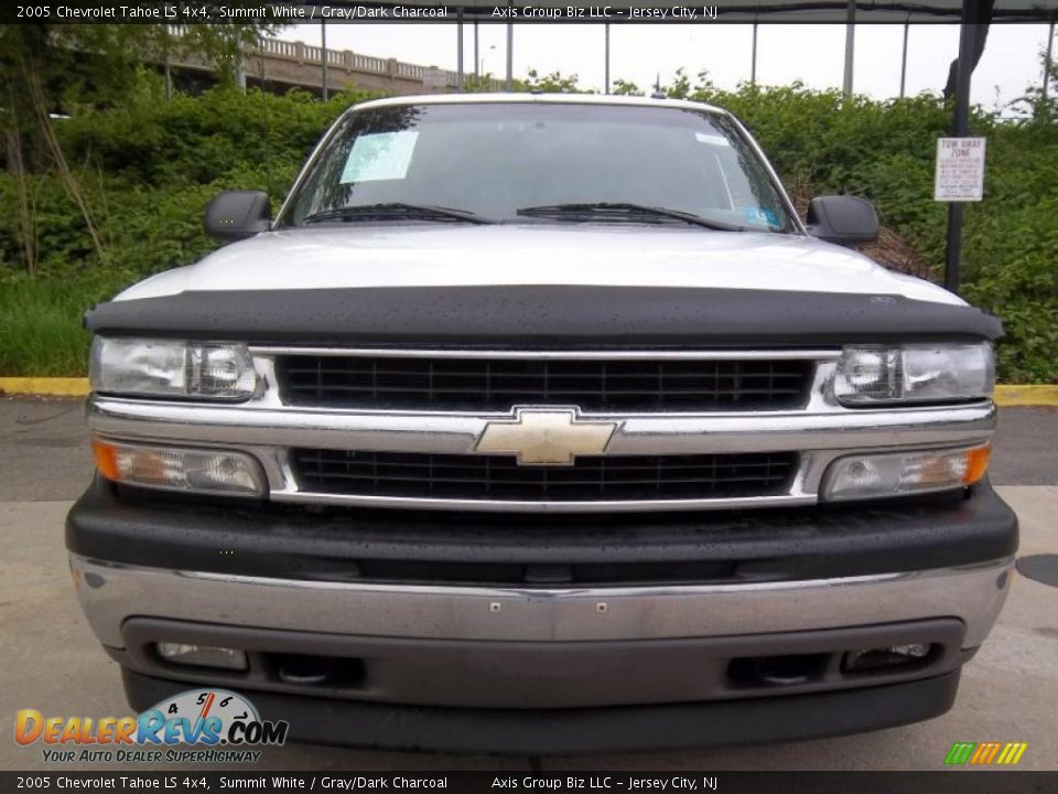 2005 Chevrolet Tahoe LS 4x4 Summit White / Gray/Dark Charcoal Photo #22