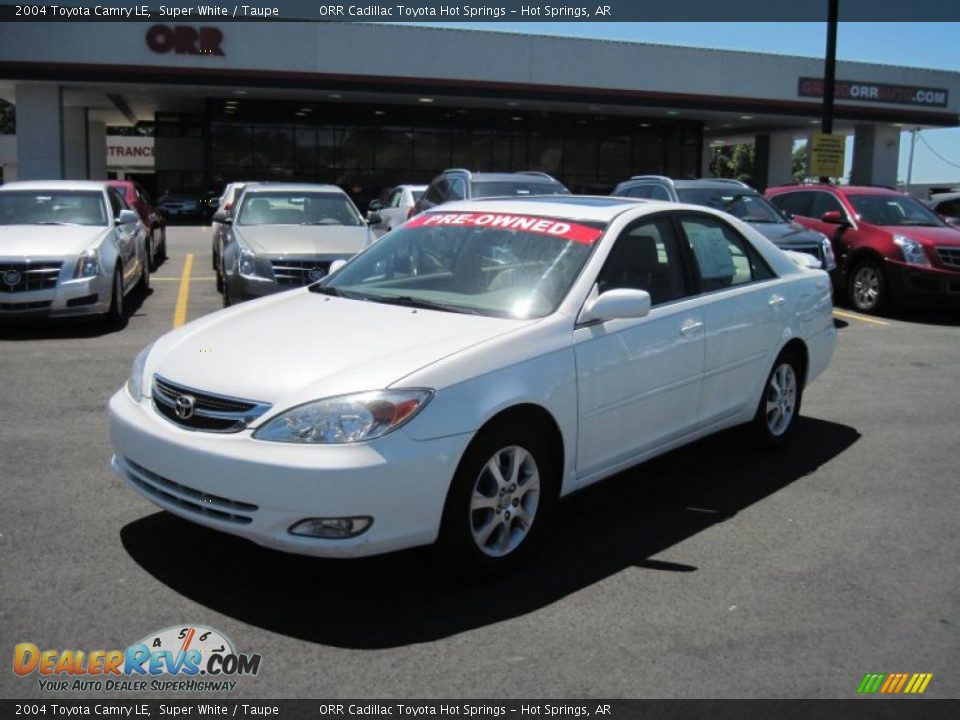 2004 Toyota Camry LE Super White / Taupe Photo #1