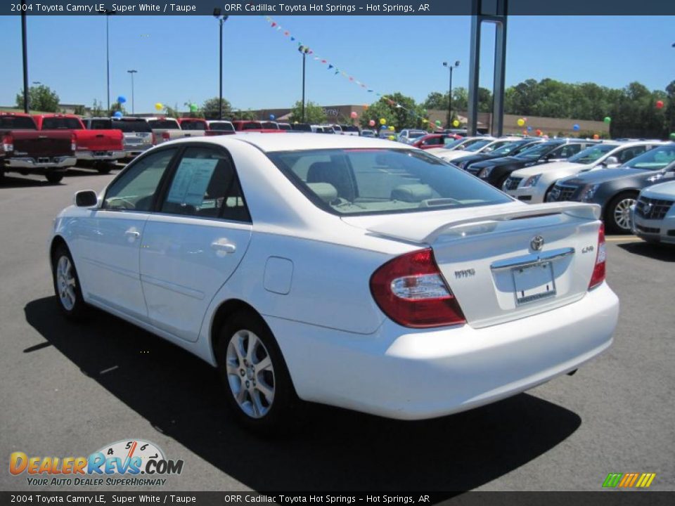 2004 Toyota Camry LE Super White / Taupe Photo #3