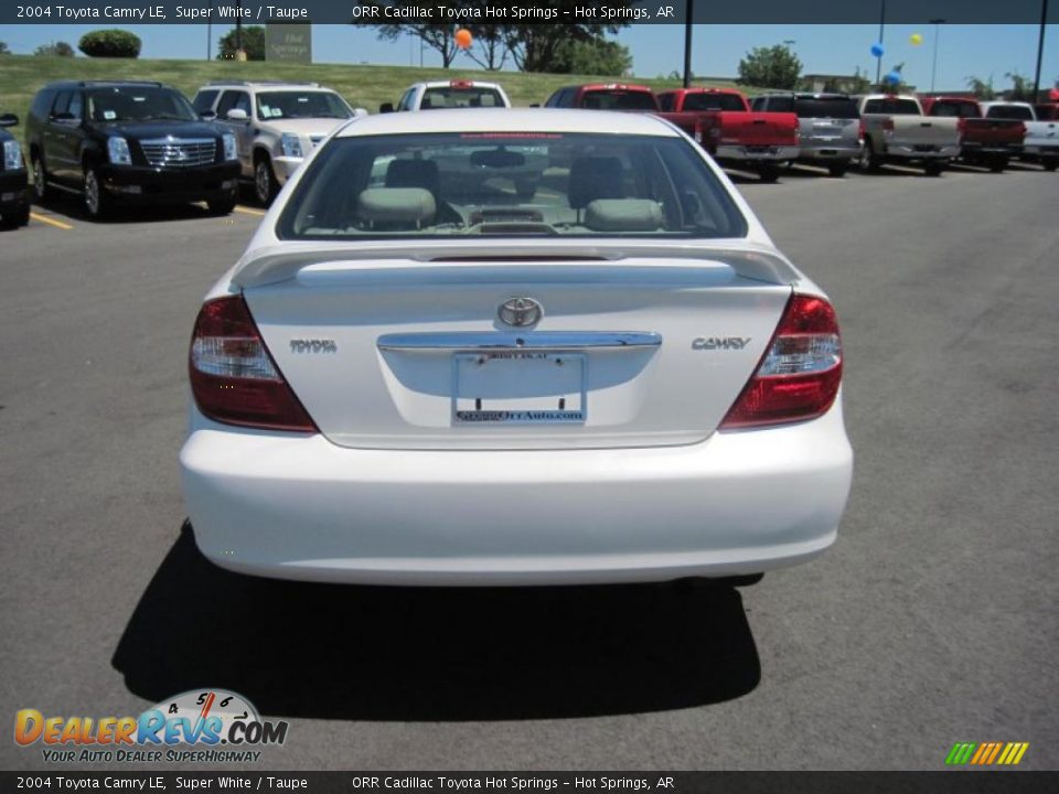 2004 Toyota Camry LE Super White / Taupe Photo #4