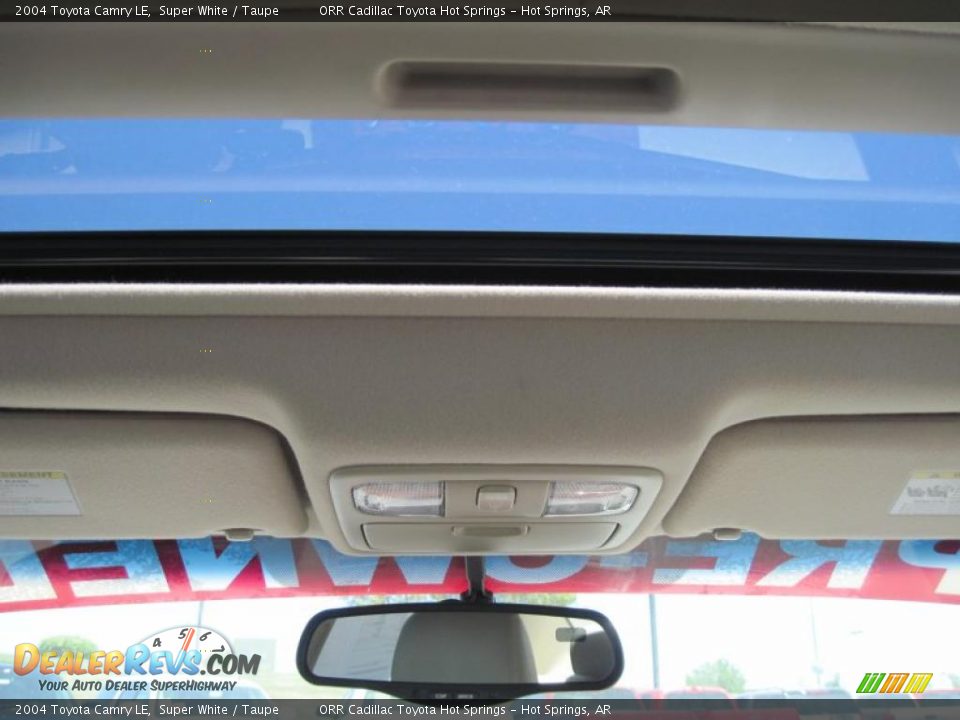 2004 Toyota Camry LE Super White / Taupe Photo #14