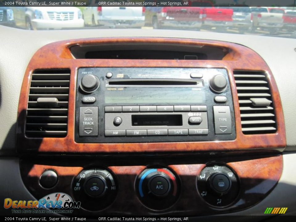 2004 Toyota Camry LE Super White / Taupe Photo #19