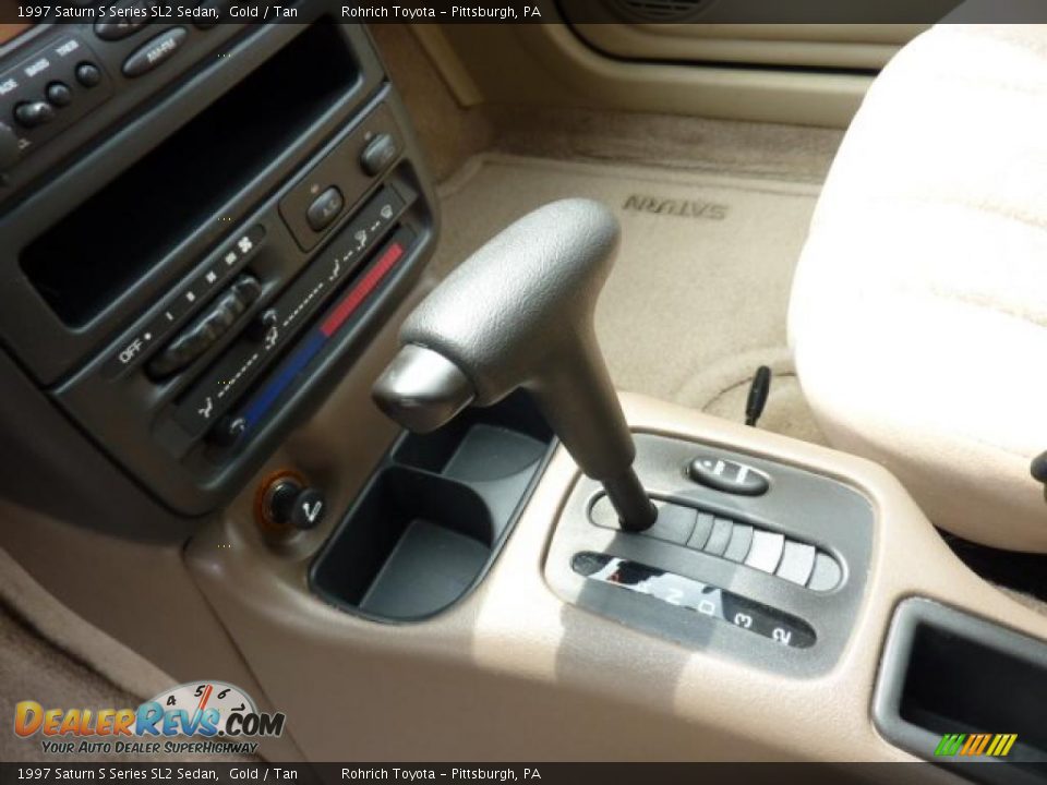1997 Saturn S Series SL2 Sedan Shifter Photo #17