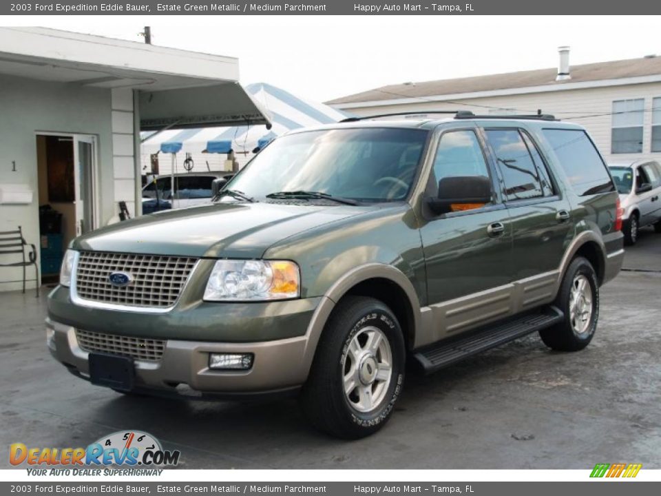 Front 3/4 View of 2003 Ford Expedition Eddie Bauer Photo #2