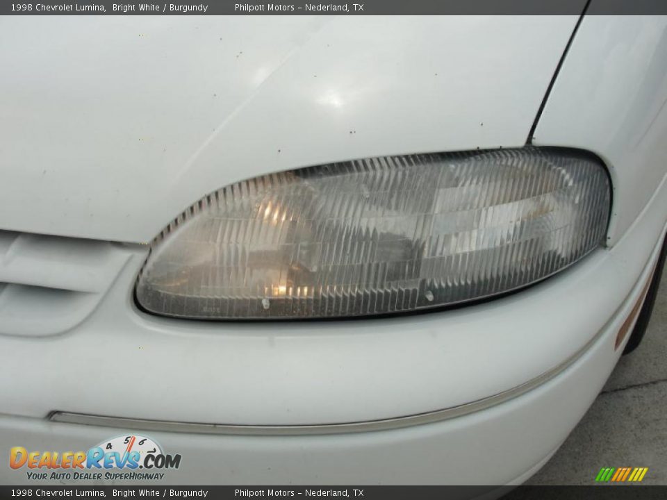 1998 Chevrolet Lumina Bright White / Burgundy Photo #9