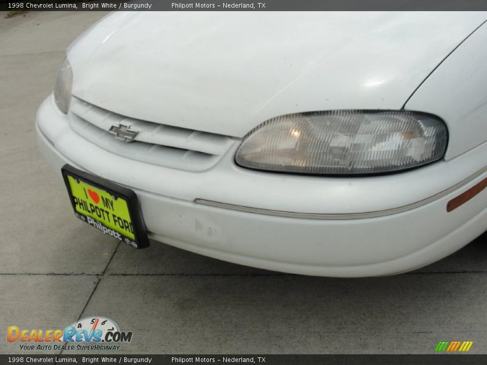 1998 Chevrolet Lumina Bright White / Burgundy Photo #10