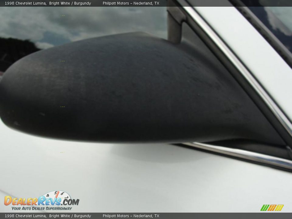 1998 Chevrolet Lumina Bright White / Burgundy Photo #15