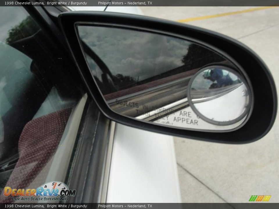 1998 Chevrolet Lumina Bright White / Burgundy Photo #16