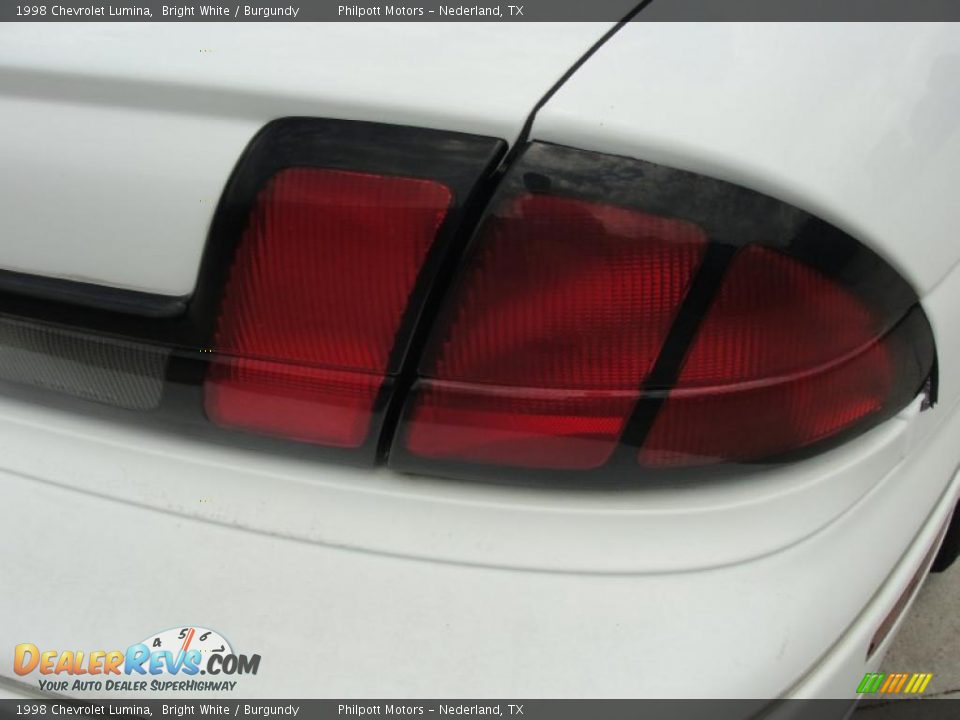 1998 Chevrolet Lumina Bright White / Burgundy Photo #17