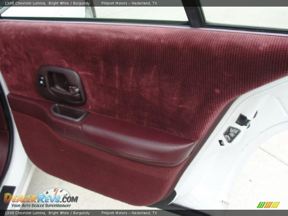1998 Chevrolet Lumina Bright White / Burgundy Photo #23