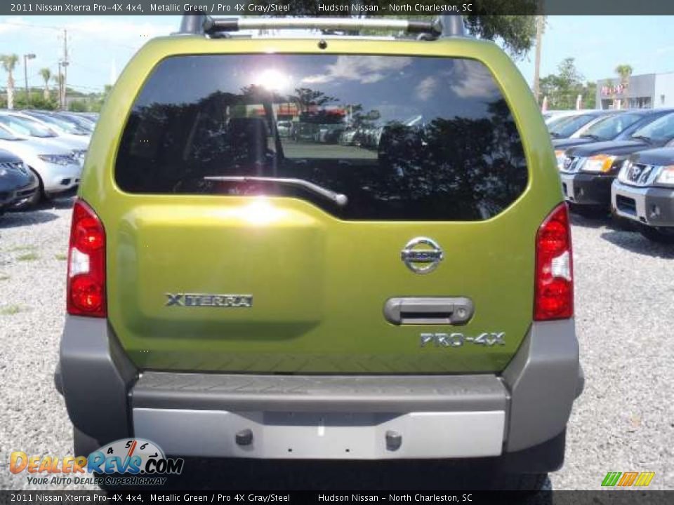 2011 Nissan Xterra Pro-4X 4x4 Metallic Green / Pro 4X Gray/Steel Photo #4