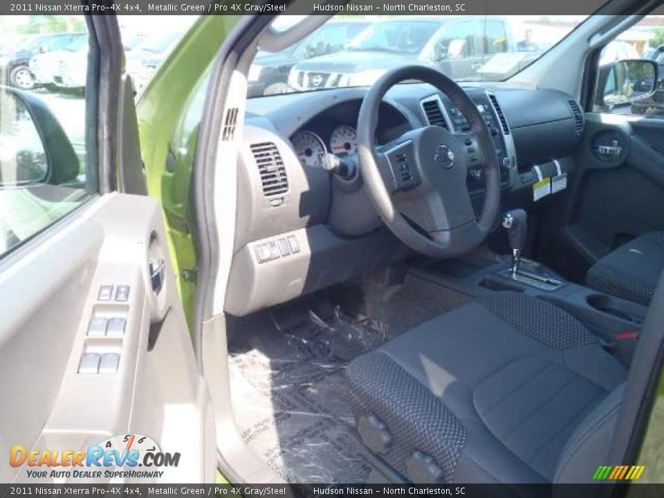 2011 Nissan Xterra Pro-4X 4x4 Metallic Green / Pro 4X Gray/Steel Photo #6