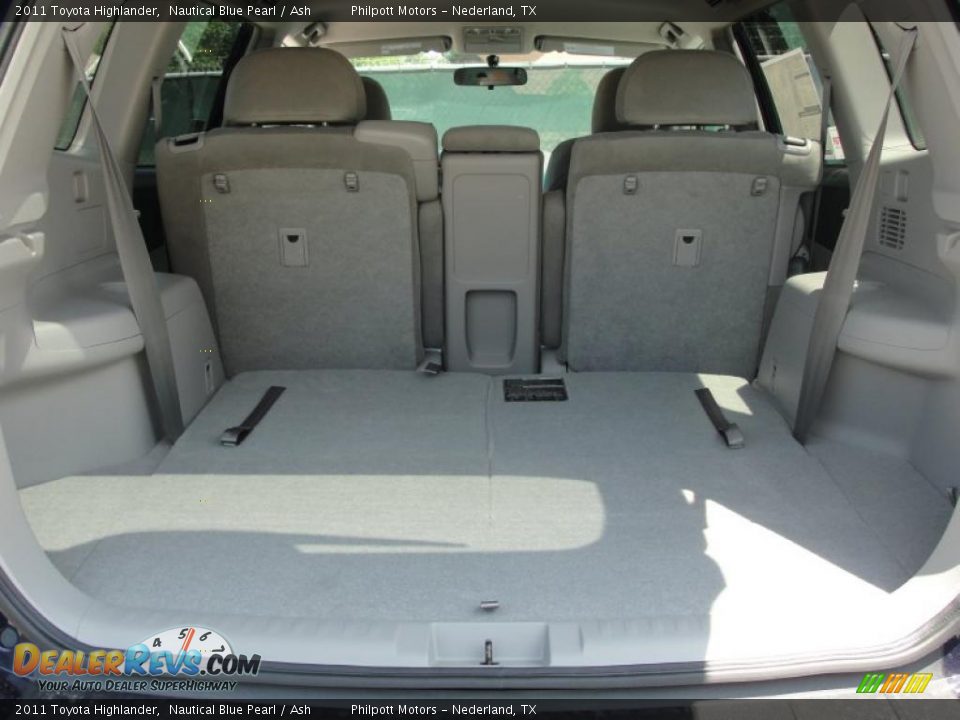 2011 Toyota Highlander  Trunk Photo #20