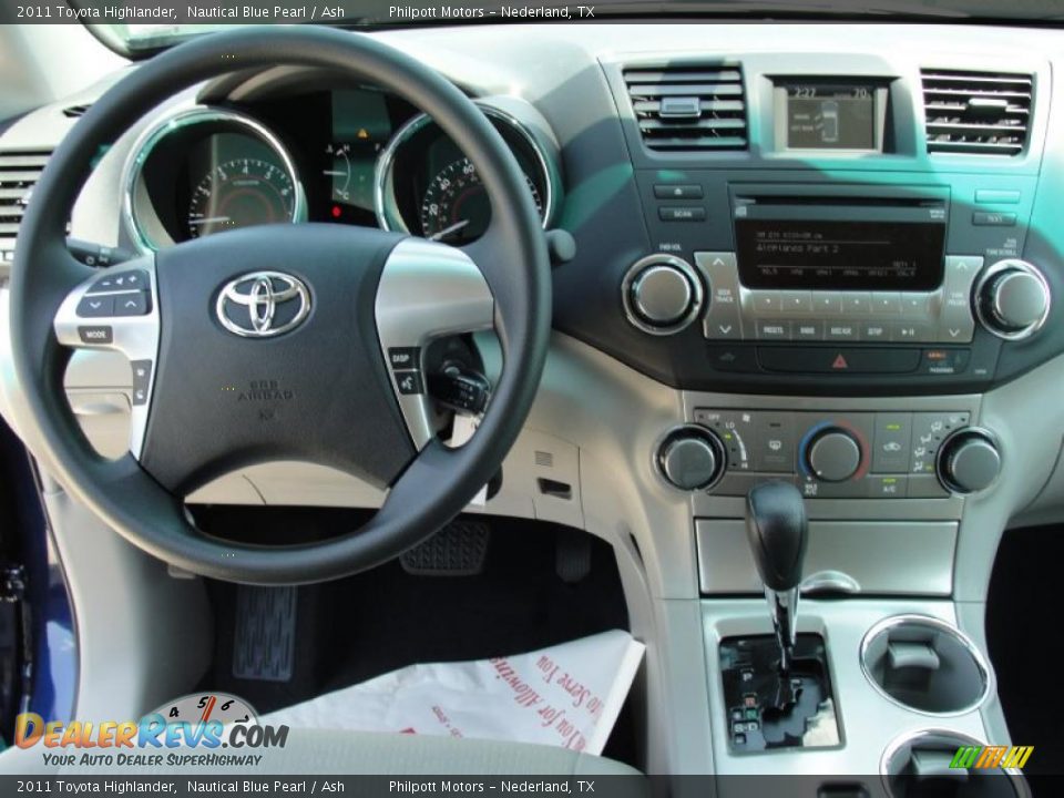 2011 Toyota Highlander Nautical Blue Pearl / Ash Photo #28