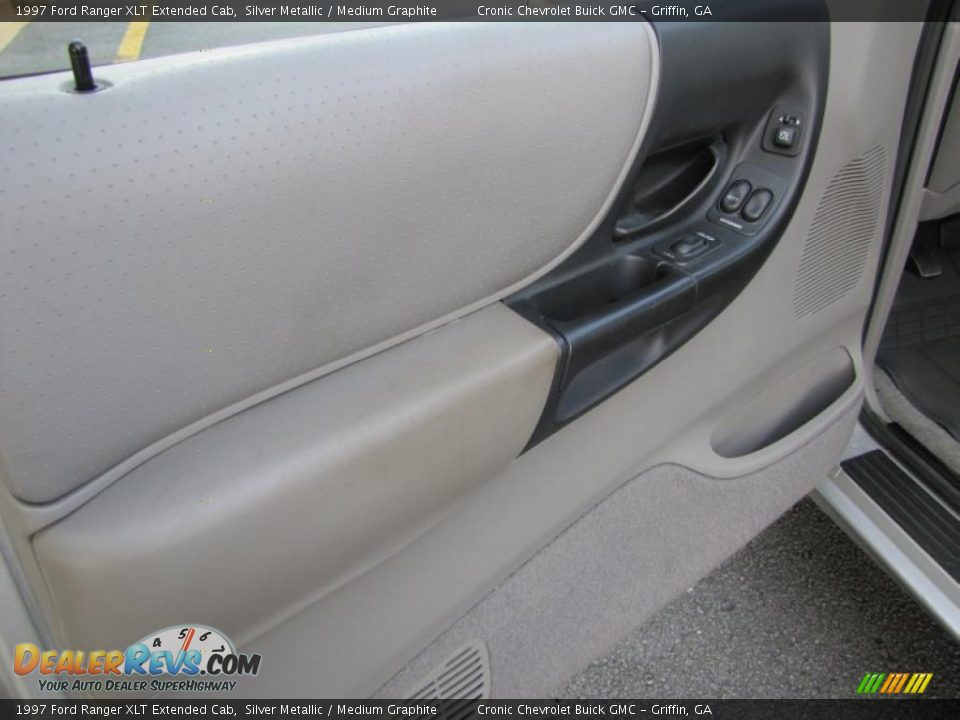 1997 Ford Ranger XLT Extended Cab Silver Metallic / Medium Graphite Photo #11
