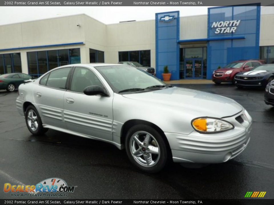 2002 Pontiac Grand Am SE Sedan Galaxy Silver Metallic / Dark Pewter Photo #1
