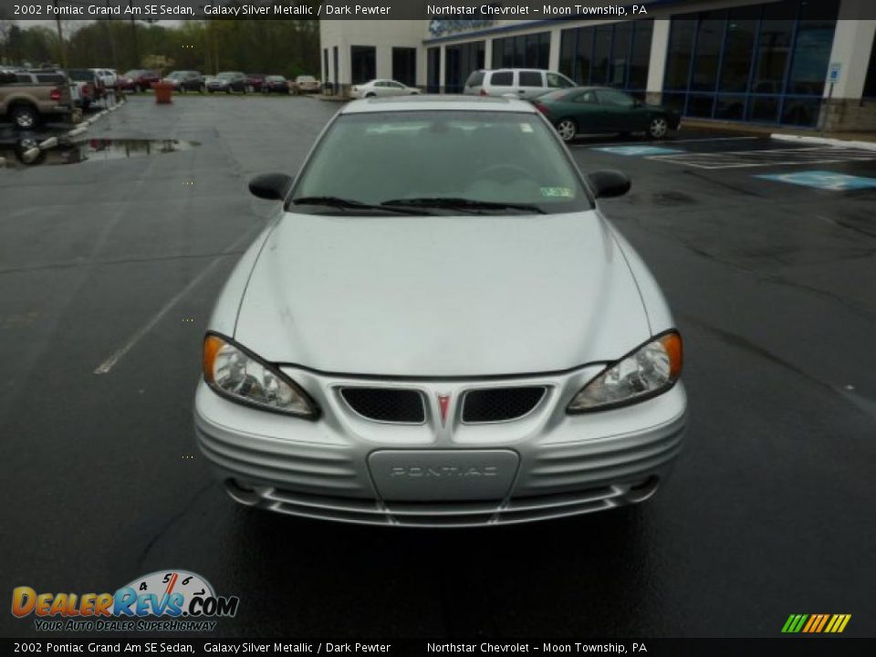 2002 Pontiac Grand Am SE Sedan Galaxy Silver Metallic / Dark Pewter Photo #2