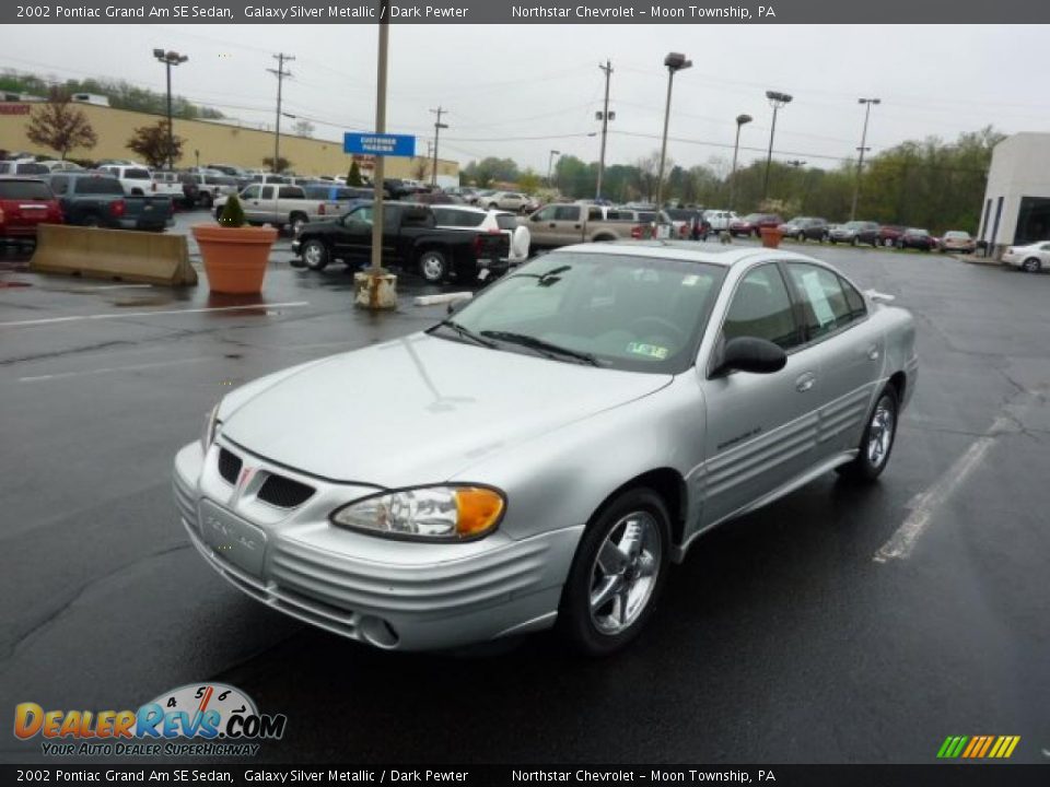 2002 Pontiac Grand Am SE Sedan Galaxy Silver Metallic / Dark Pewter Photo #3