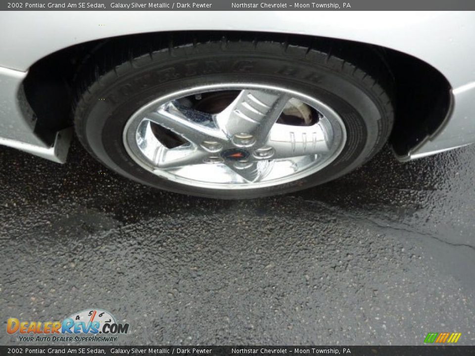 2002 Pontiac Grand Am SE Sedan Galaxy Silver Metallic / Dark Pewter Photo #12