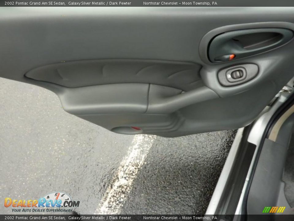 2002 Pontiac Grand Am SE Sedan Galaxy Silver Metallic / Dark Pewter Photo #16