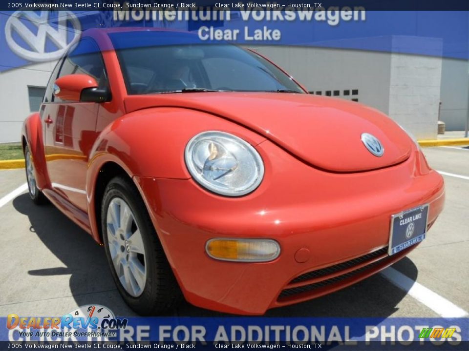 2005 Volkswagen New Beetle GL Coupe Sundown Orange / Black Photo #1